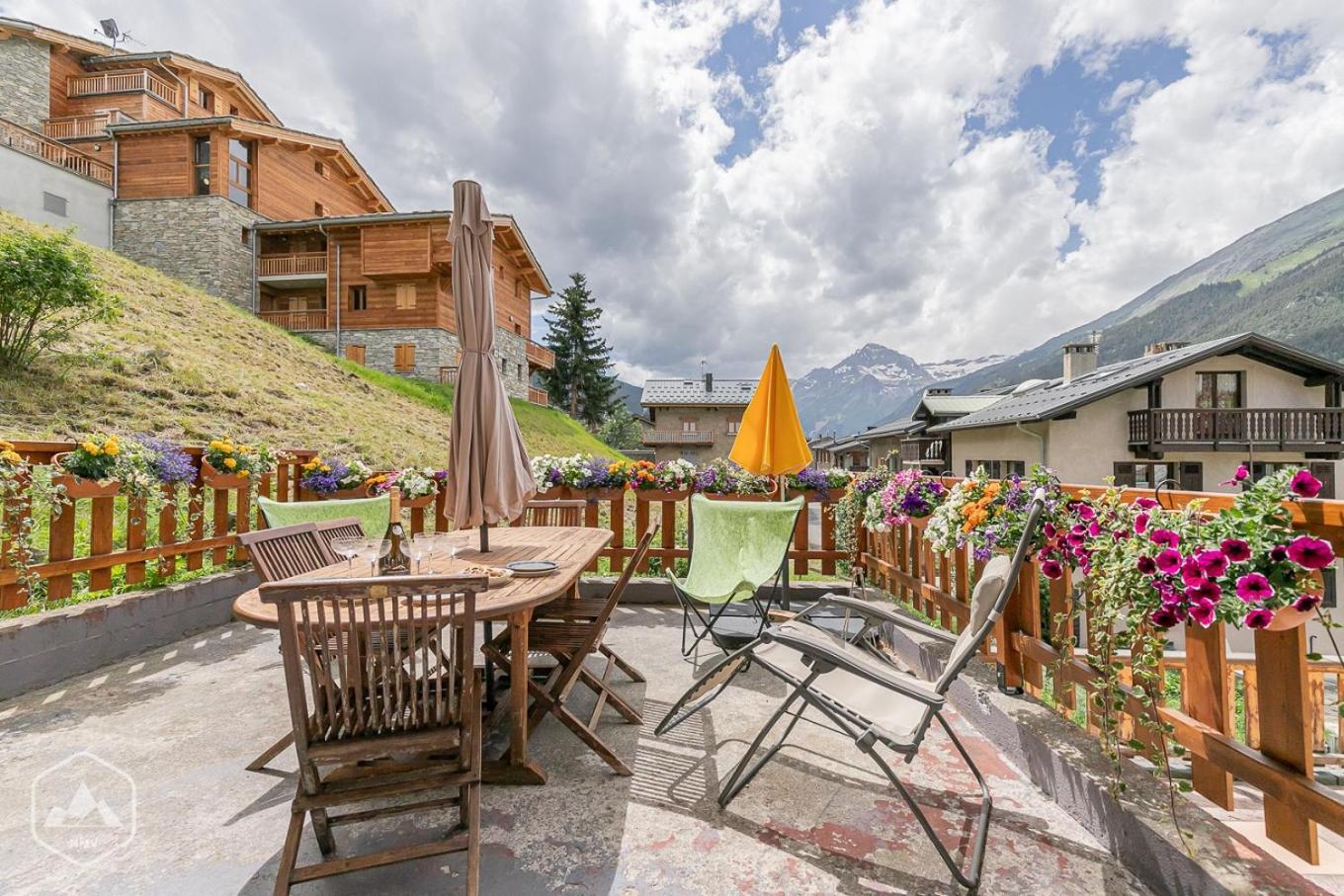 Locations Berne Milesi Apartment Lanslevillard Luaran gambar